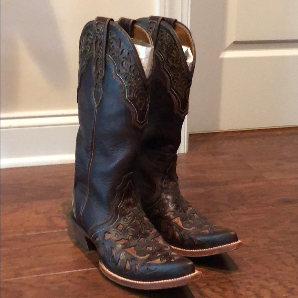 Ariat women’s boots. Size 8.